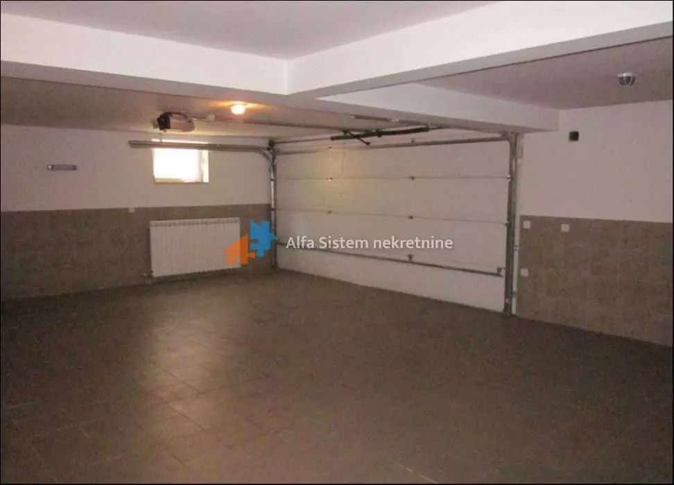 Izdavanje, kuća, 600m², Savski Venac, Beograd