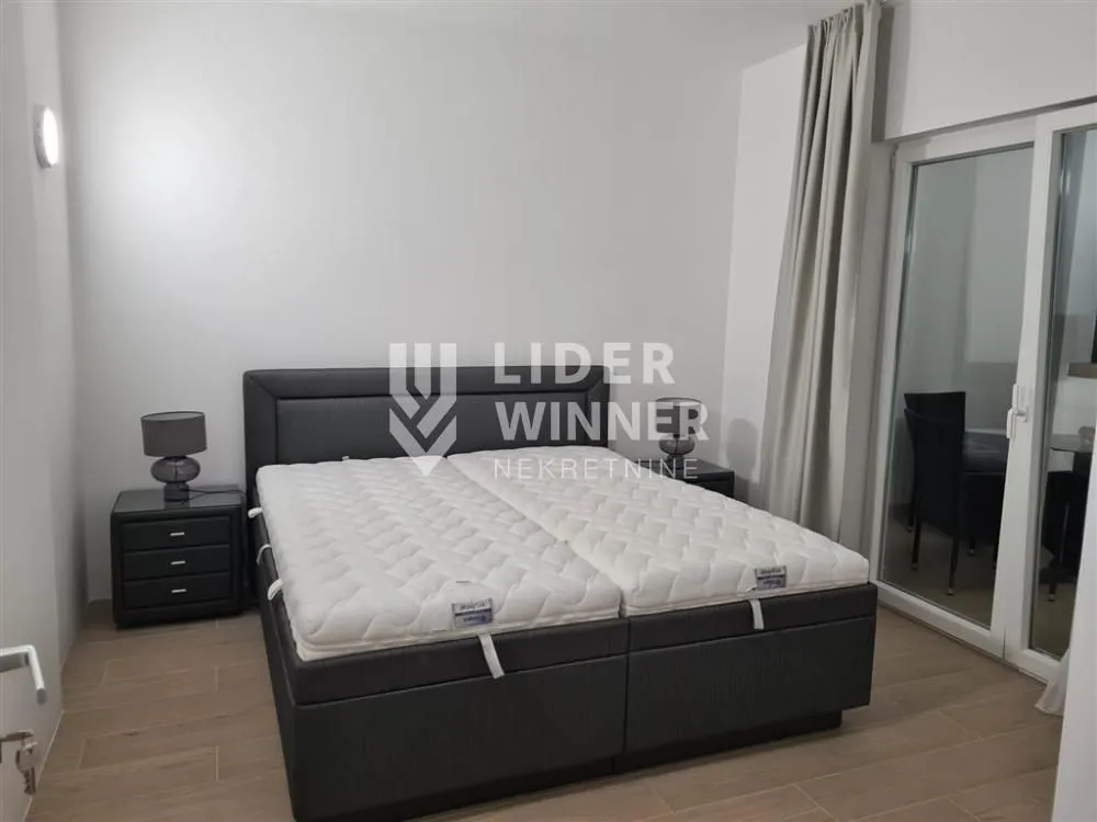 Sale, four bedroom apartment, 145m², Savski Venac, Beograd