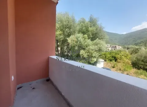 Rent, two bedroom apartment, 70m², Tivat, Crna Gora - image 15