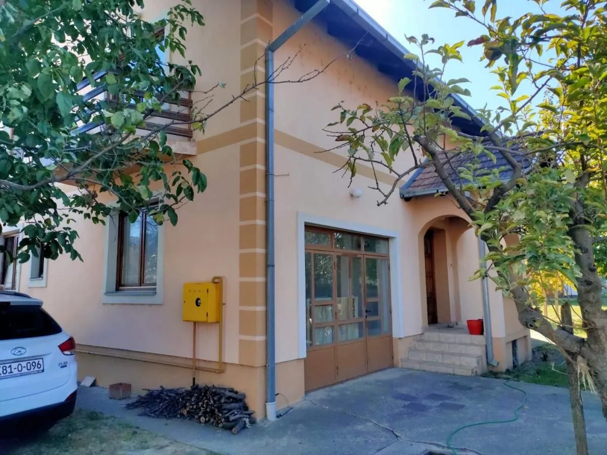 Prodaja, kuća, 315m², Adice, Novi Sad Sve Podlokacije