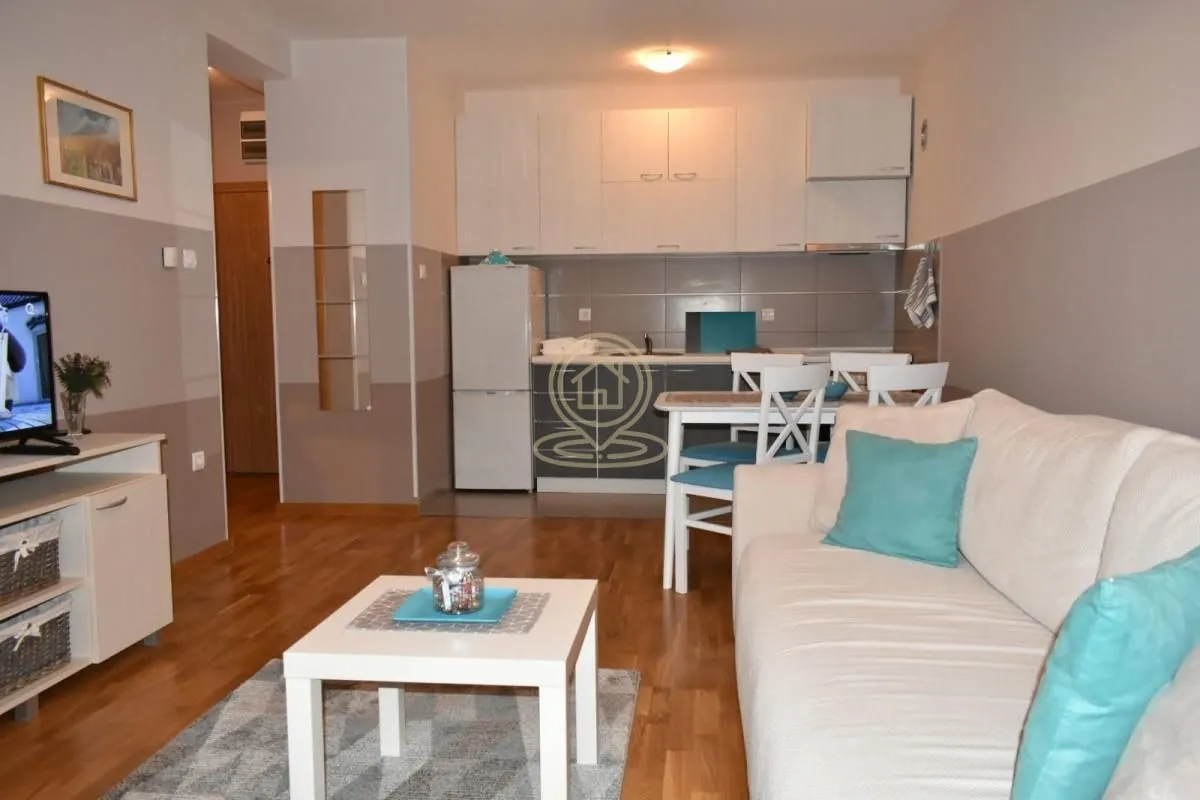 Izdavanje, jednosoban stan, 44m², Podbara, Novi Sad Sve Podlokacije