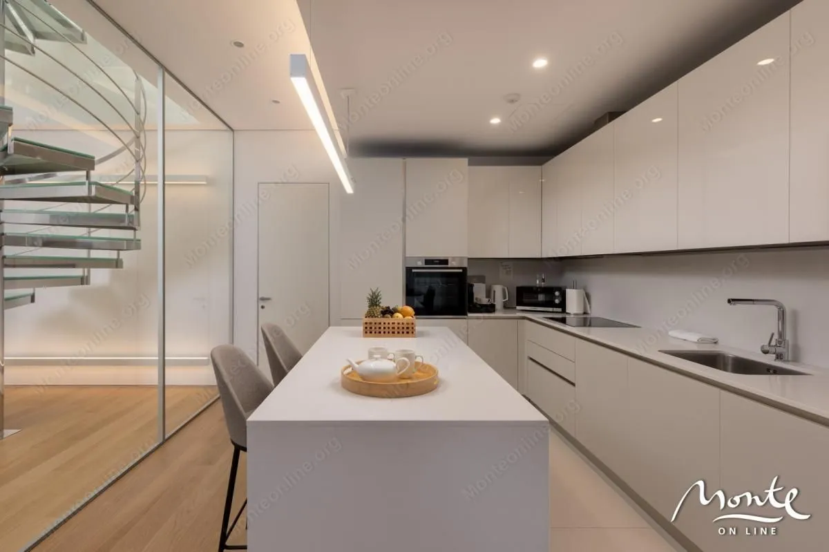 Sale, four bedroom apartment, 287m², Budva, Crna Gora