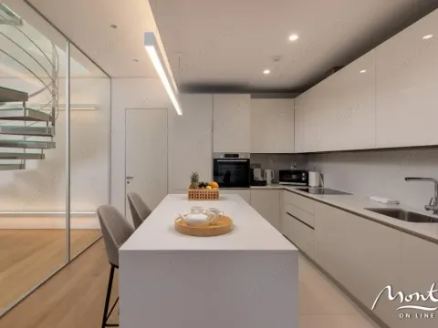 Prodaja, četvorosoban stan, 287m², Budva, Crna Gora - image 6