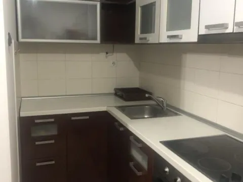 Izdavanje, jednosoban stan, 35m², Centar, Novi Sad