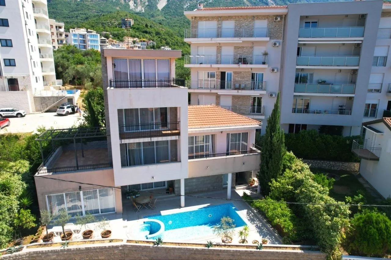 Prodaja, kuća, 493m², Bečići, Budva