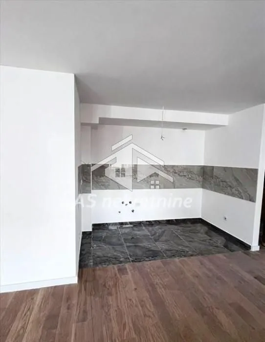 Sale, apartment, 58m², Zemun Cara Dušana, Zemun Sve Podlokacije