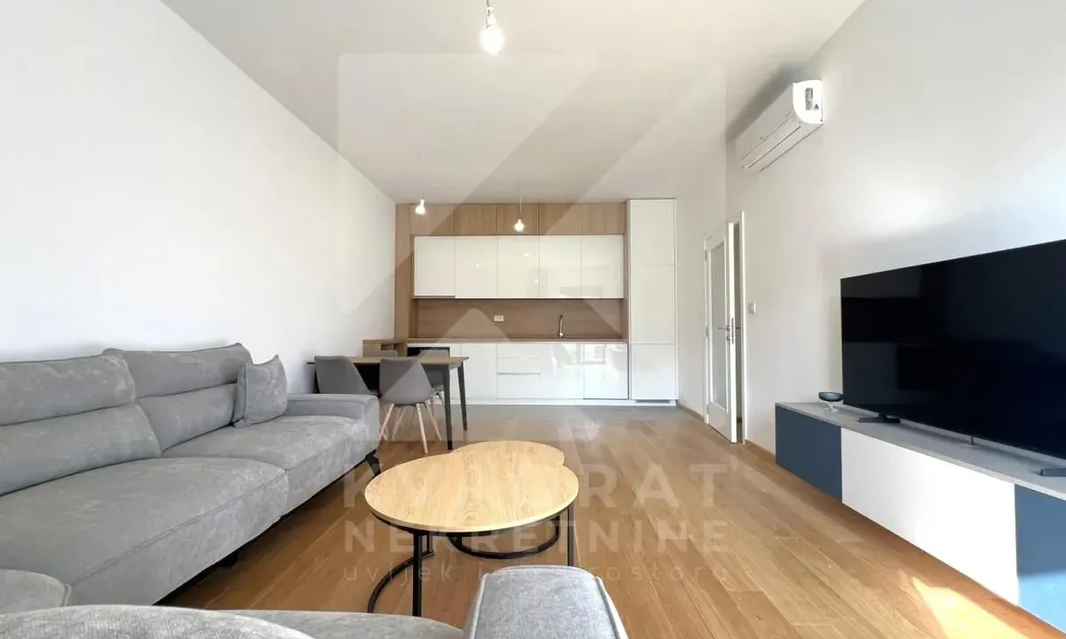 Izdavanje, dvosoban stan, 80m², Zabjelo, Podgorica