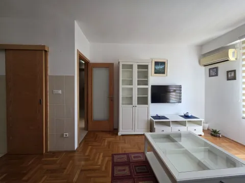 Rent, apartment, 45m², Preko Morače, Podgorica - image 4