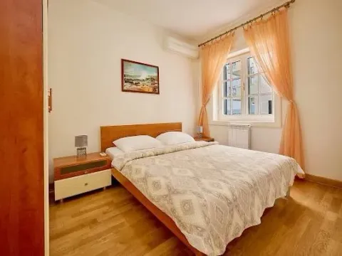Sale, four bedroom apartment, 95m², Sveti Stefan, Budva - image 6
