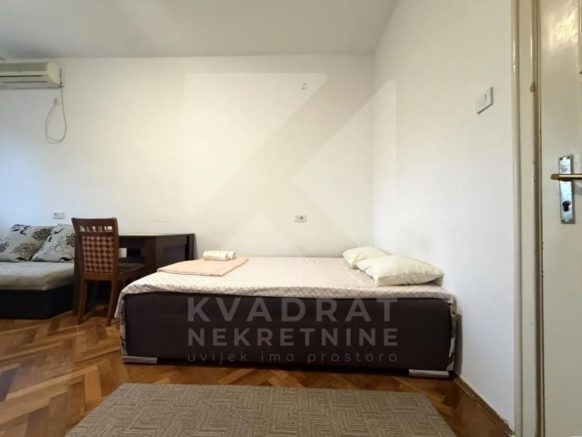 Rent, studio apartment, 27m², Centar, Podgorica