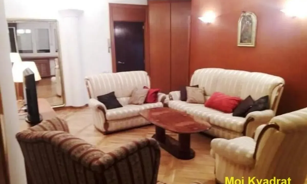 Izdavanje, četvorosoban stan, 94m², Savski Venac, Beograd