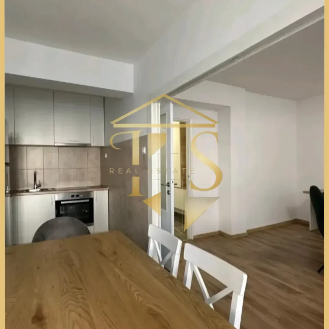 Izdavanje, dvosoban stan, 63m², Centar, Tivat