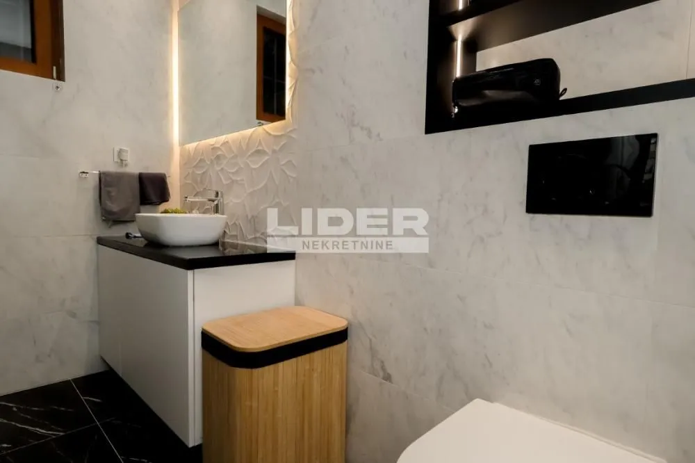 Sale, four bedroom apartment, 115m², Južni Bulevar, Vračar Sve Podlokacije