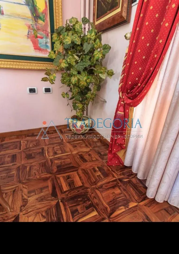 Prodaja, kuća, 400m², Bar, Crna Gora