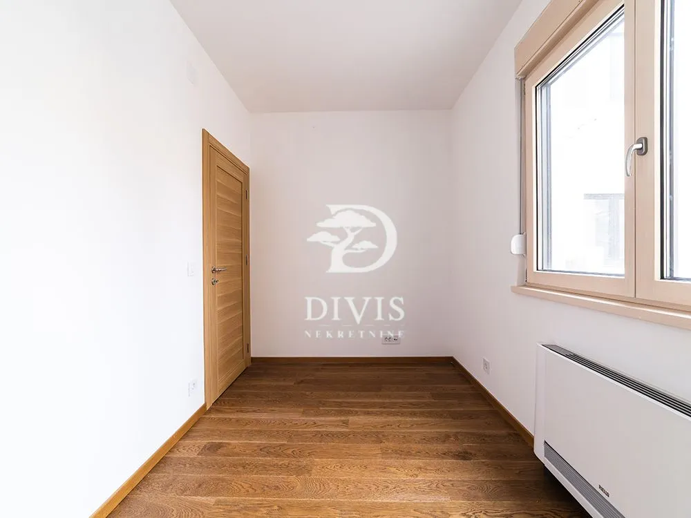 Sale, four bedroom apartment, 71m², Vračar Hram, Vračar Sve Podlokacije