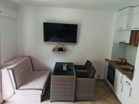 Prodaja, jednosoban stan, 37m², Petrovac, Budva - image 3