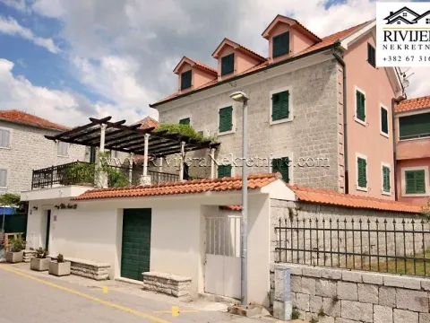 Sale, house, 230m², Meljine, Herceg Novi - image 1