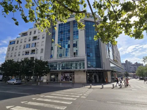 Rent, apartment, 100m², Centar, Podgorica - image 21