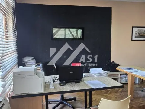 Izdavanje, poslovni prostor, 68m², Centar, Novi Sad - image 8