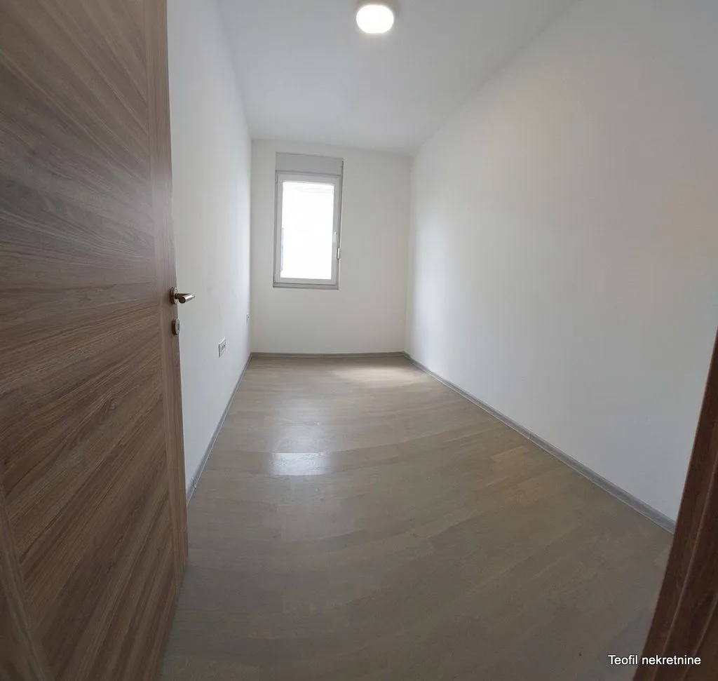 Prodaja, trosoban stan, 78m², Petrovaradin, Novi Sad
