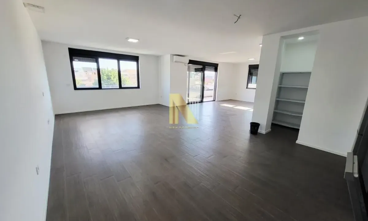 Izdavanje, poslovni prostor, 168m², Telep, Novi Sad Sve Podlokacije
