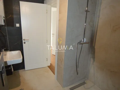 Sale, two bedroom apartment, 76m², Tološi, Podgorica - image 10