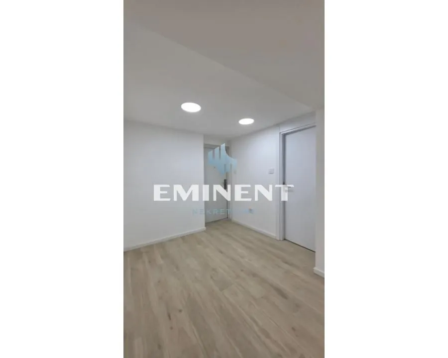 Rent, office space, 49m², Savski Venac, Beograd