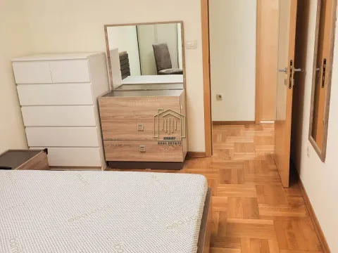 Izdavanje, trosoban stan, 95m², Momišići, Podgorica - image 13