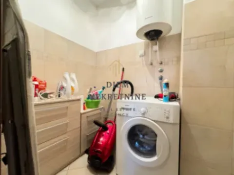 Izdavanje, stan, 76m², Gorica C, Podgorica - image 2