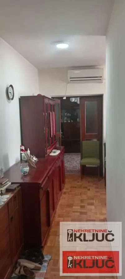 Prodaja, dvosoban stan, 64m², Sajmište, Novi Sad