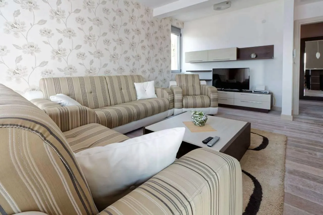Prodaja, trosoban stan, 140m², Donja Lastva, Tivat