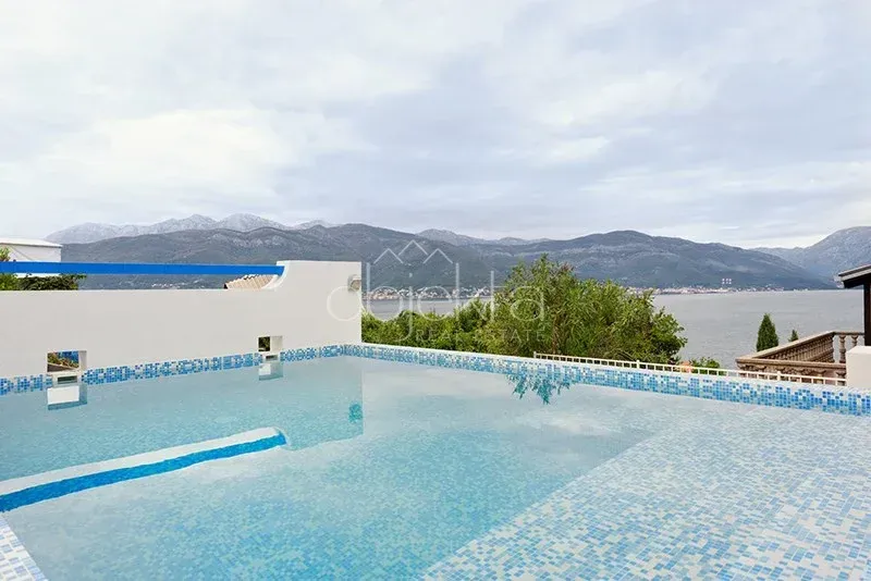 Sale, house, 100m², Tivat, Crna Gora