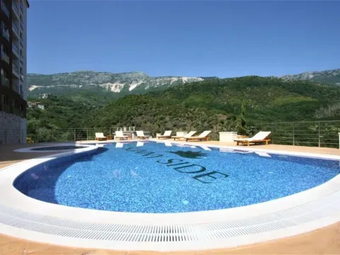 Sale, studio apartment, 35m², Bečići, Budva - image 2