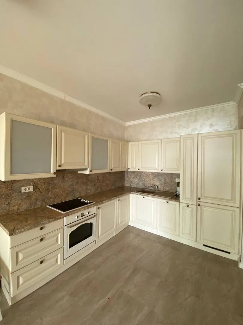 Sale, three bedroom apartment, 115m², Bečići, Budva