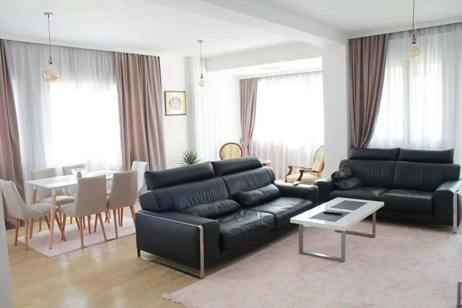 Rent, three bedroom apartment, 120m², Centar, Budva