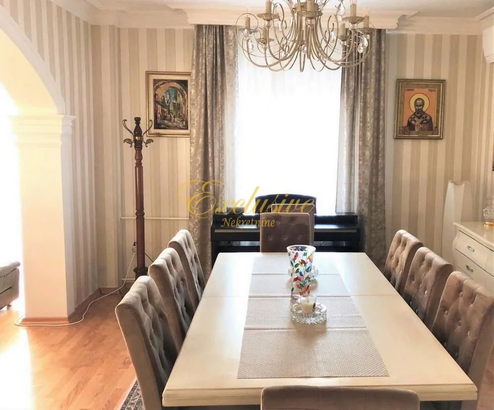 Sale, house, 365m², Čukarica, Beograd