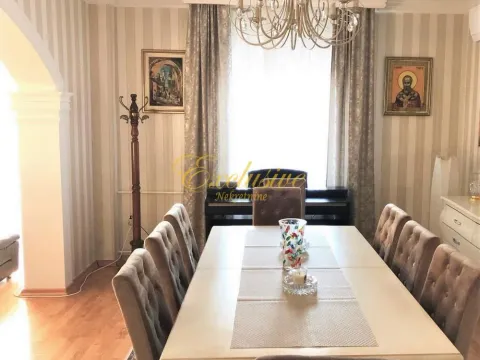Sale, house, 365m², Čukarica, Beograd - image 10