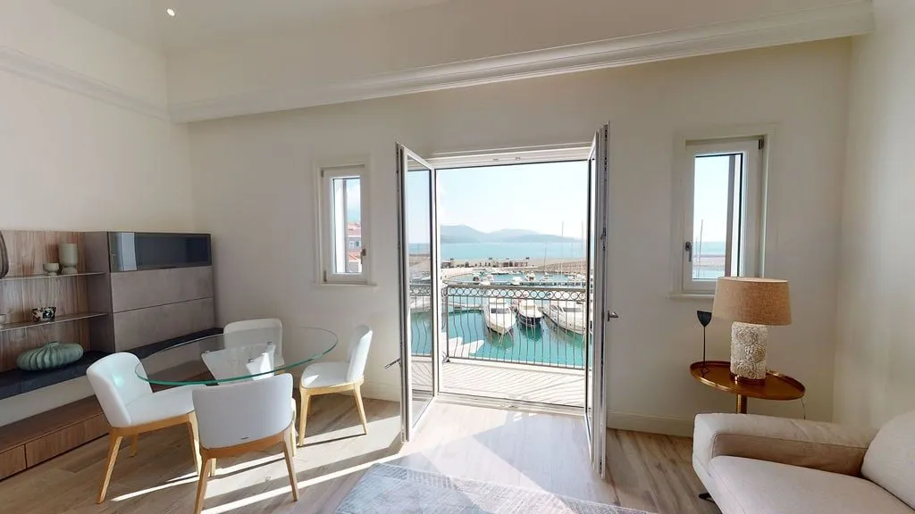 Prodaja, dvosoban stan, 74m², Tivat, Crna Gora