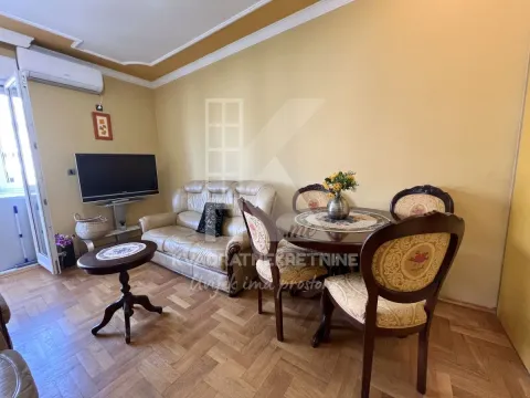 Izdavanje, jednosoban stan, 40m², Stari Aerodrom, Podgorica - image 2