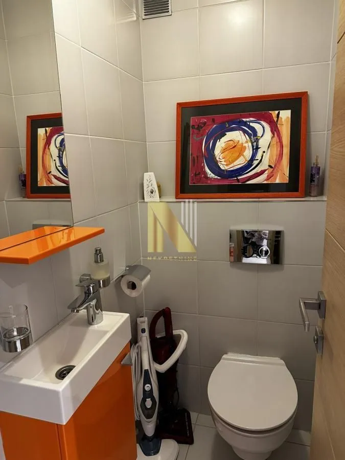 Prodaja, četvorosoban stan, 94m², Novo naselje, Novi Sad