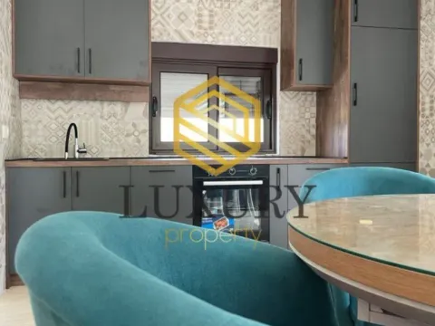 Izdavanje, kuća, 140m², Velje Brdo, Podgorica - image 7