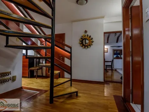 Sale, four bedroom apartment, 104m², Stari Grad, Beograd - image 9