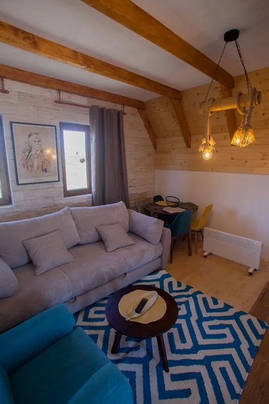 Prodaja, trosoban stan, 53m², Žabljak, Crna Gora