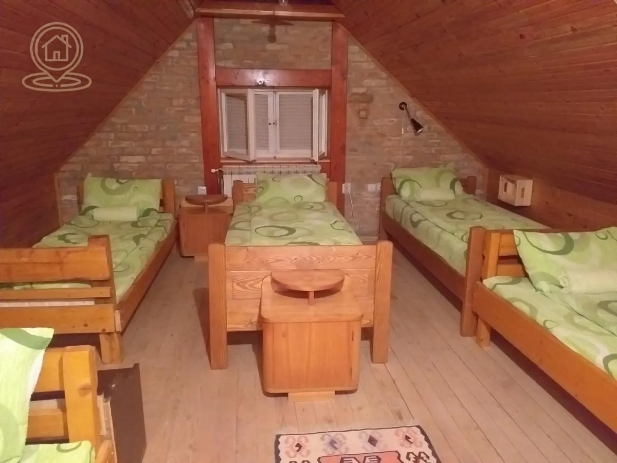 Prodaja, kuća, 367m², Irig, Srbija