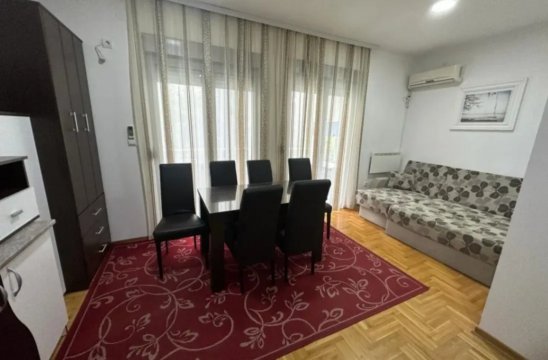 Izdavanje, jednosoban stan, 38m², Lazi, Budva
