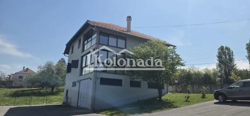 Prodaja, kuća, 325m², Sopot, Beograd
