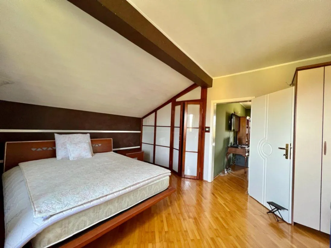 Prodaja, kuća, 330m², Centar, Danilovgrad