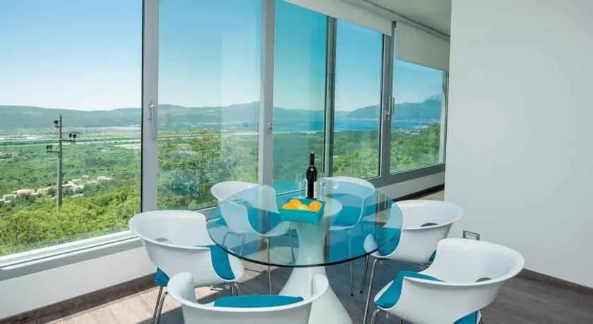 Prodaja, kuća, 273m², Kavač, Kotor