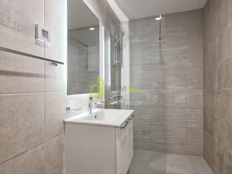 Rent, two bedroom apartment, 65m², Stari Aerodrom, Podgorica - image 11