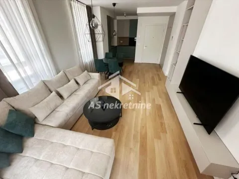 Izdavanje, trosoban stan, 77m², Savski Venac, Beograd - image 3